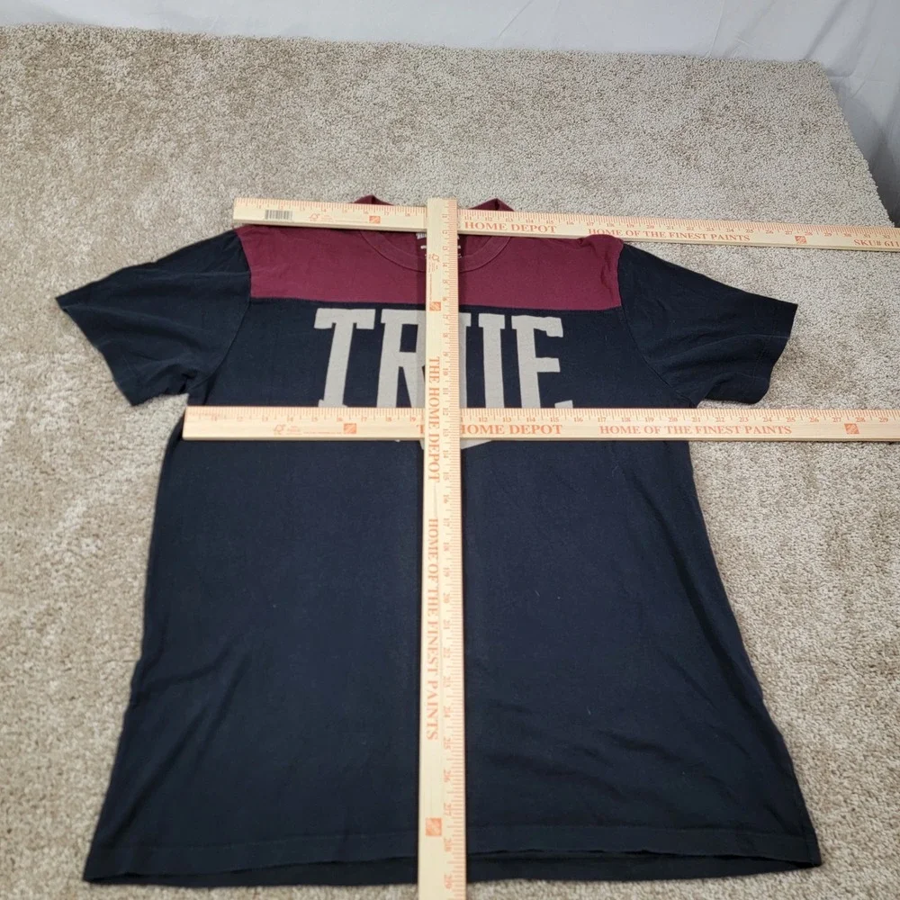 True Religion Graphic T-Shirt Crew Neck Short Sleeve Casual Top XL‎